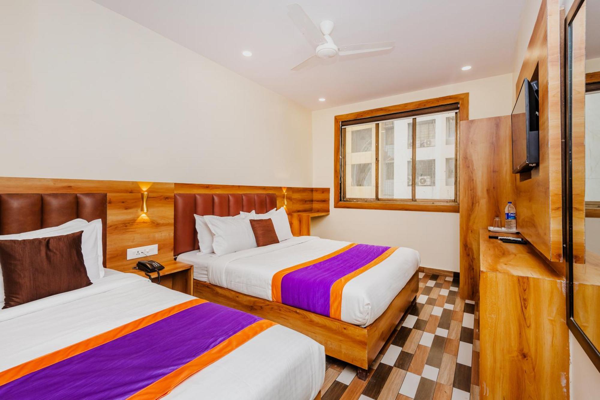 Hotel Era Mumbai Bagian luar foto